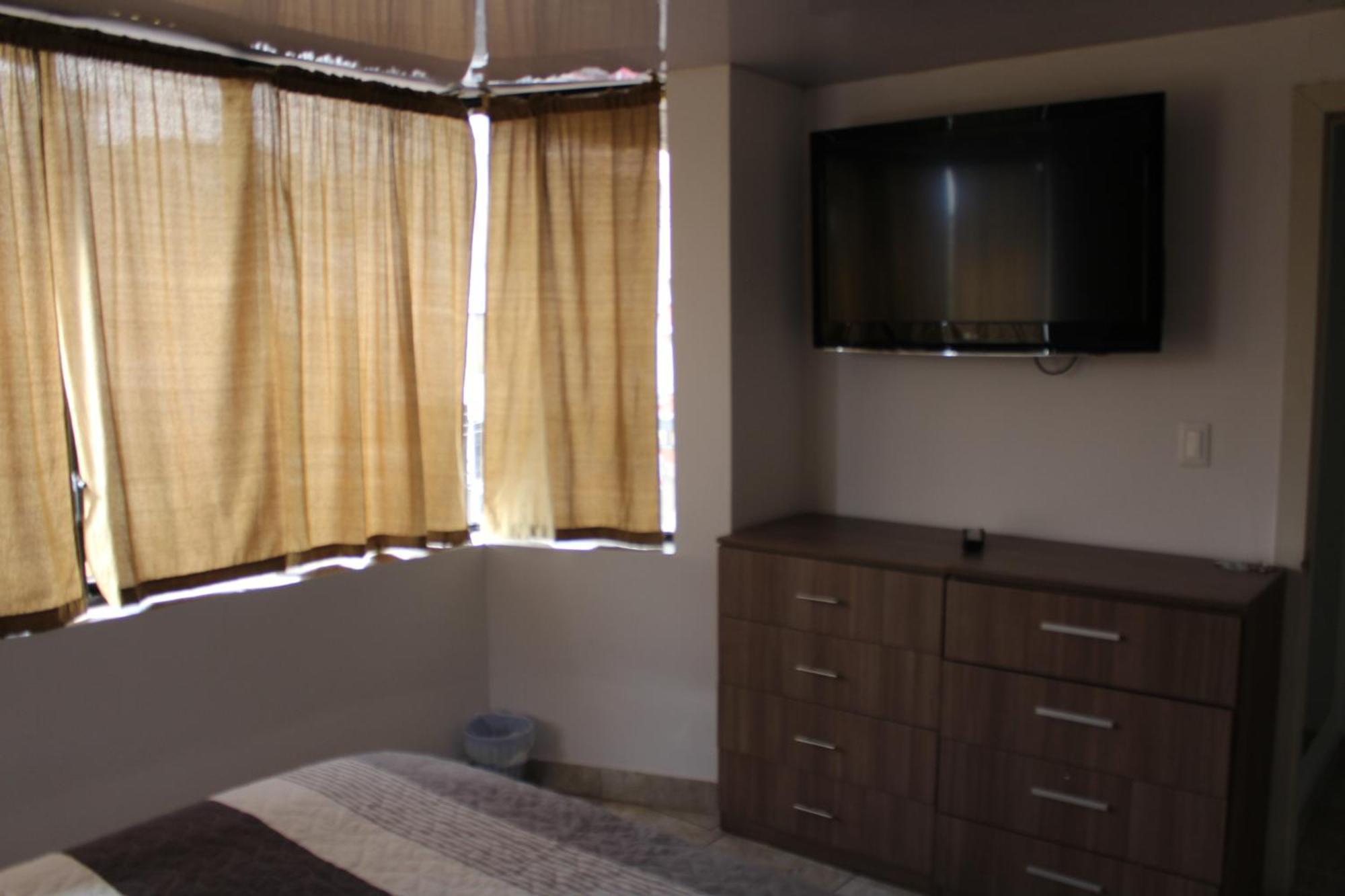 Julius Hostal, Desde Las 14 Horas Hasta 12 Del Mediodia กีโต ภายนอก รูปภาพ