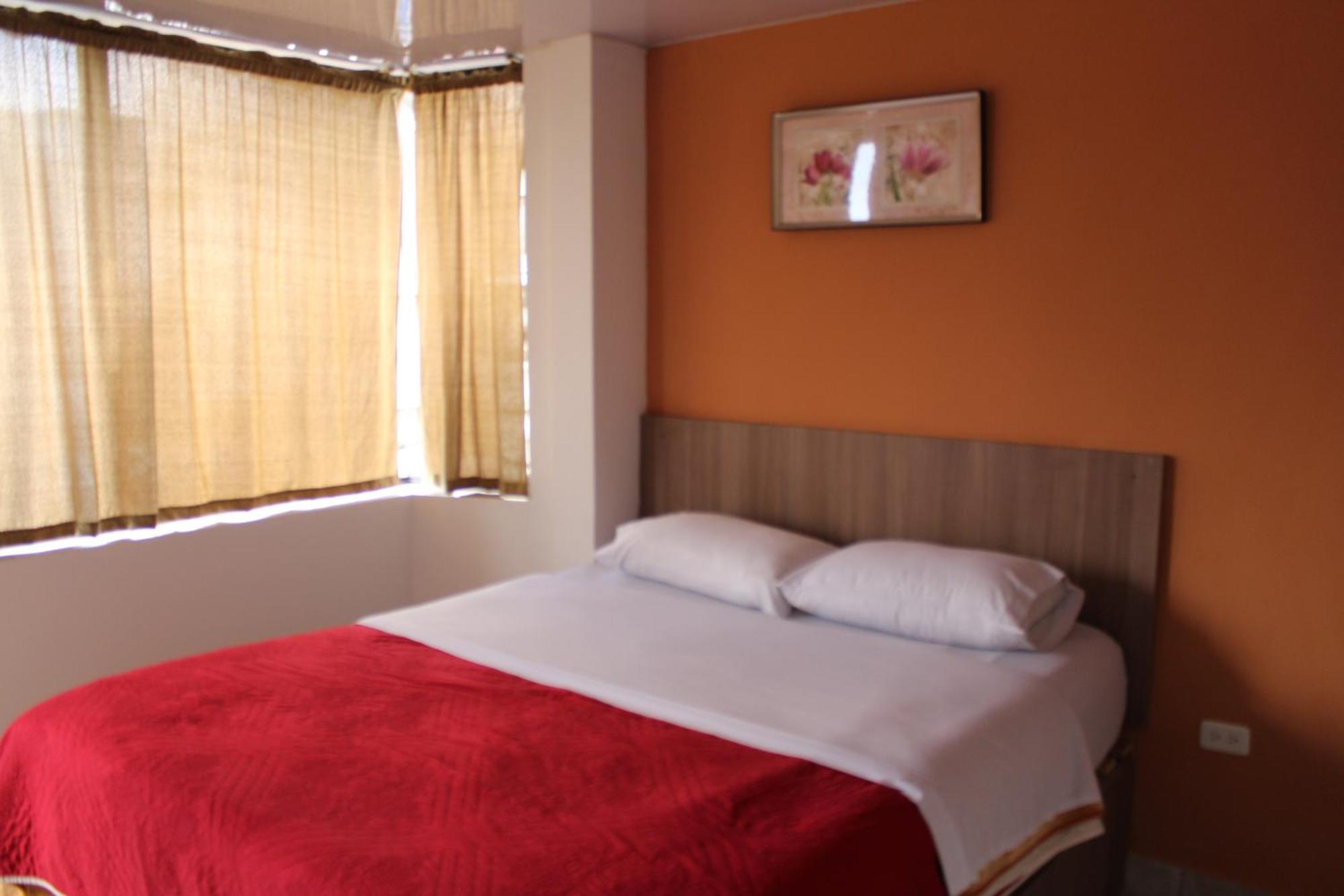 Julius Hostal, Desde Las 14 Horas Hasta 12 Del Mediodia กีโต ภายนอก รูปภาพ